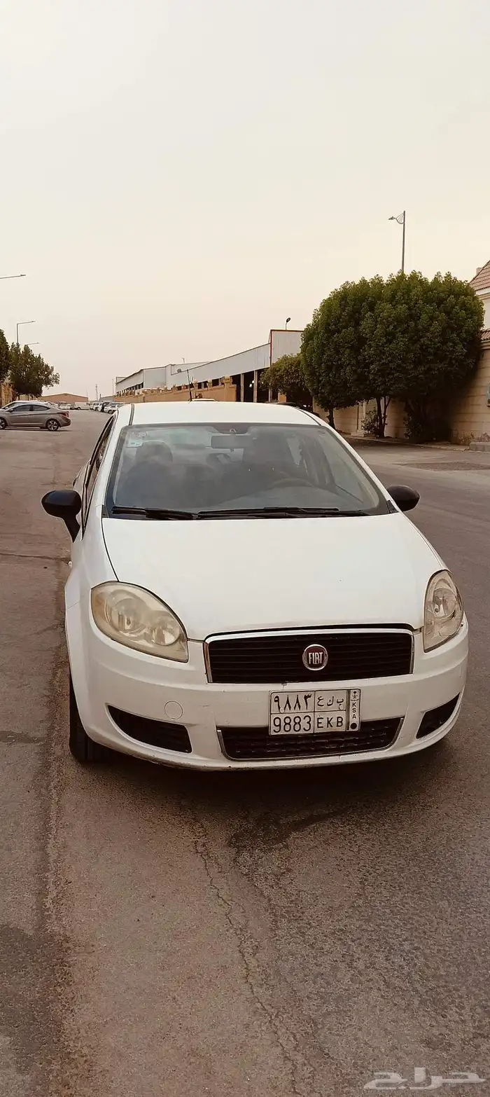 سياره فيات اوتوماتيك مطلوب 6000 ريال نظيفه مره الموديل 2013 3