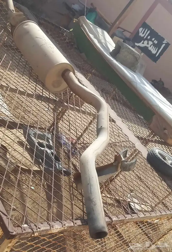 شكمان نيسان ددسن 85شبه جديد 0