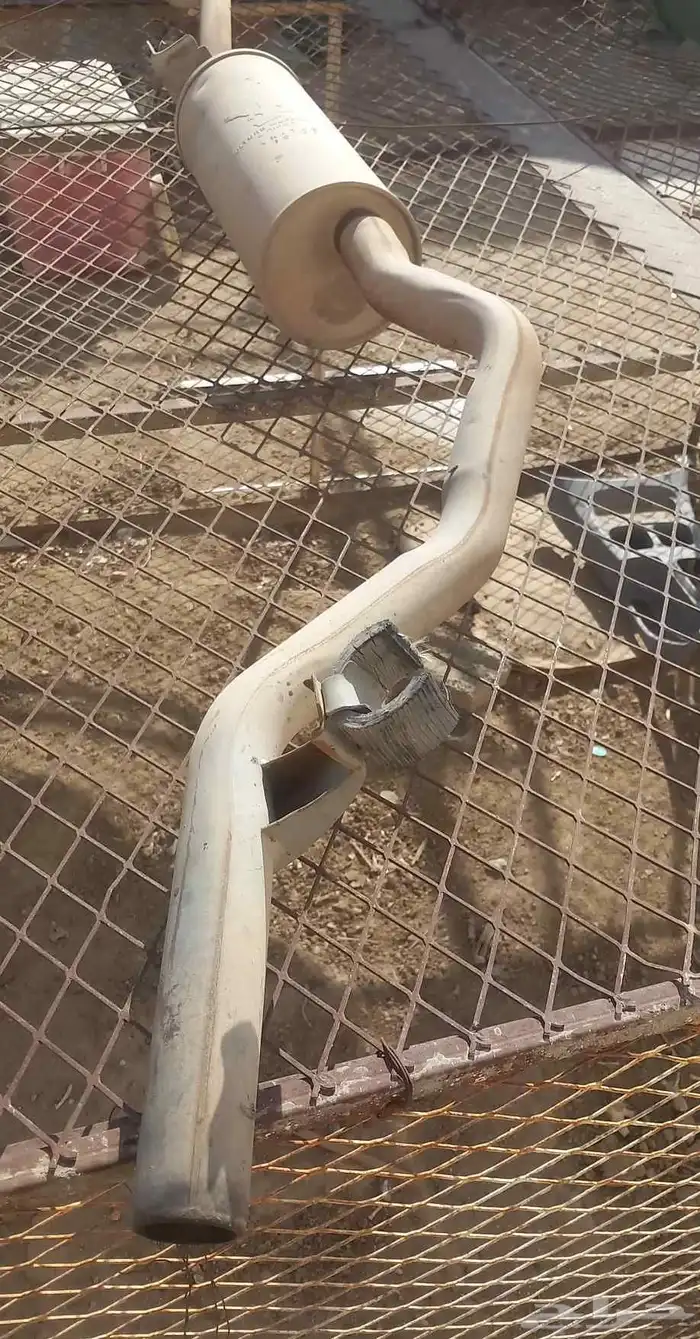 شكمان نيسان ددسن 85شبه جديد 1