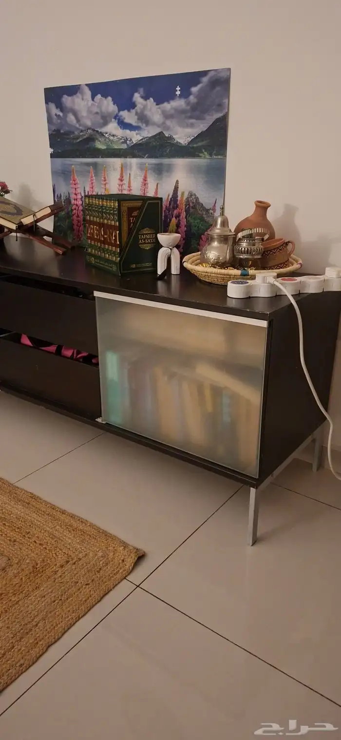 طاولة تلفزيون 3