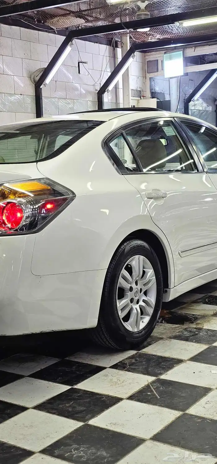 نيسان التيما 2010 3