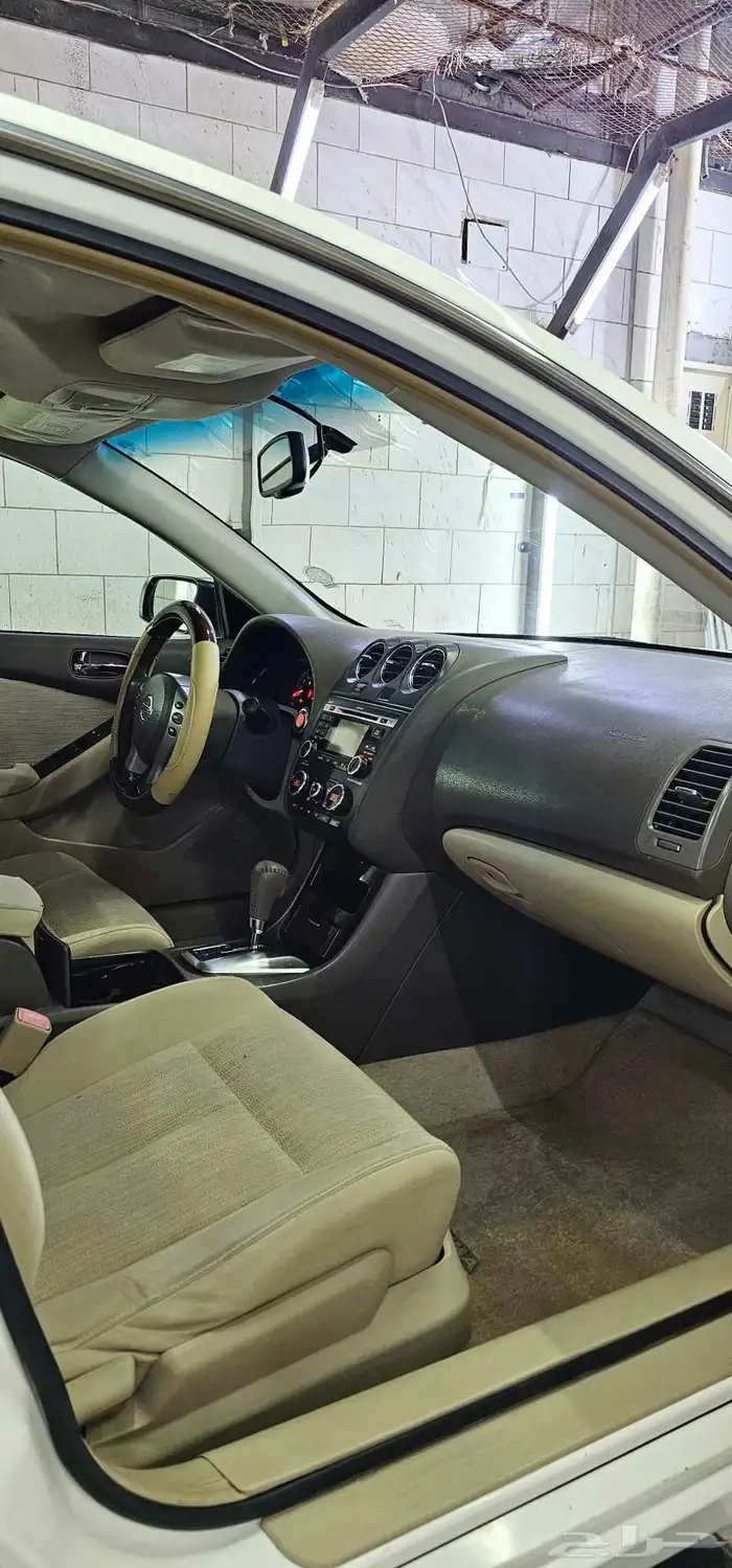 نيسان التيما 2010 6