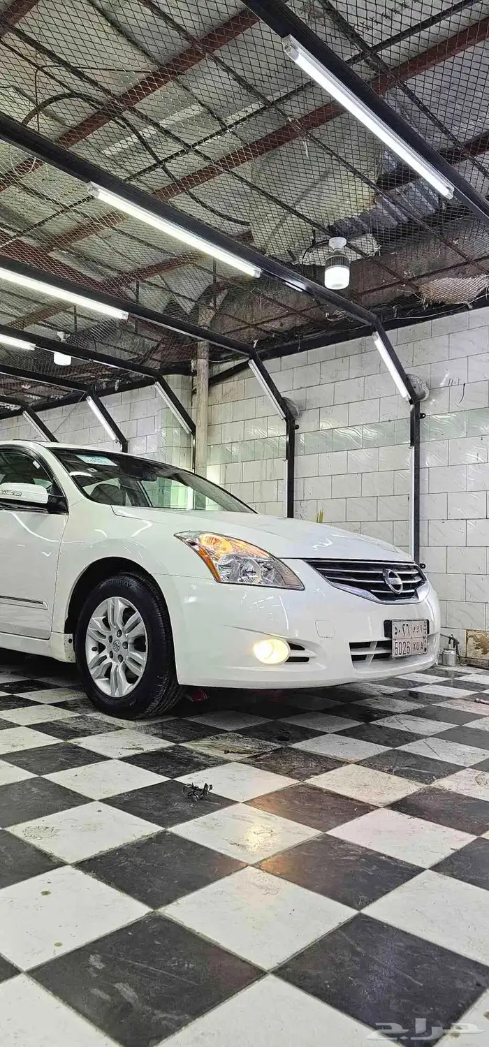 نيسان التيما 2010 1