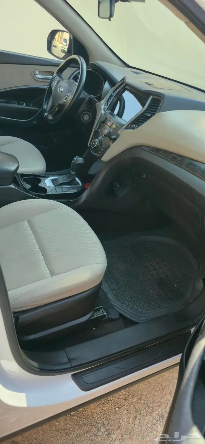 للبيع هونداي سنتافي 2017 نص فل بانوراما 0