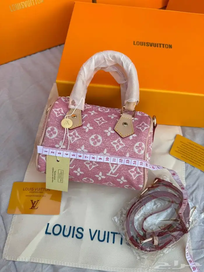 شنط ماركه طبق الاصل توصيل لجميع مناطق المملكه 1