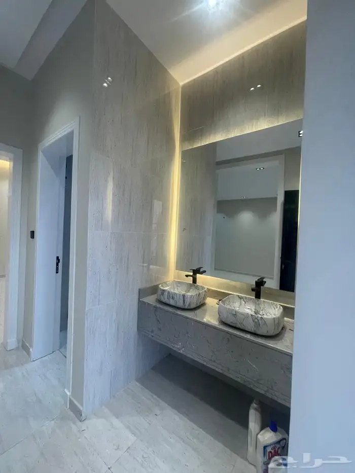 للبيع روف تشطيب vip مقابل نادي ضمك 11