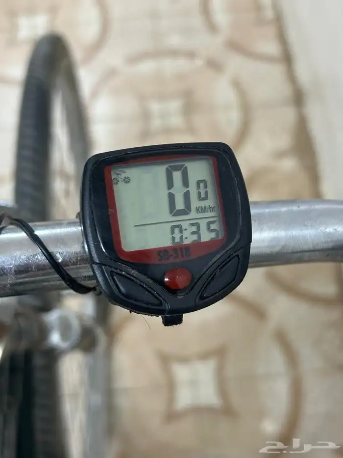 سلام عليكم ورحمة الله وبركاتة سيكل هندي للبيع يوجد معه عداد 2