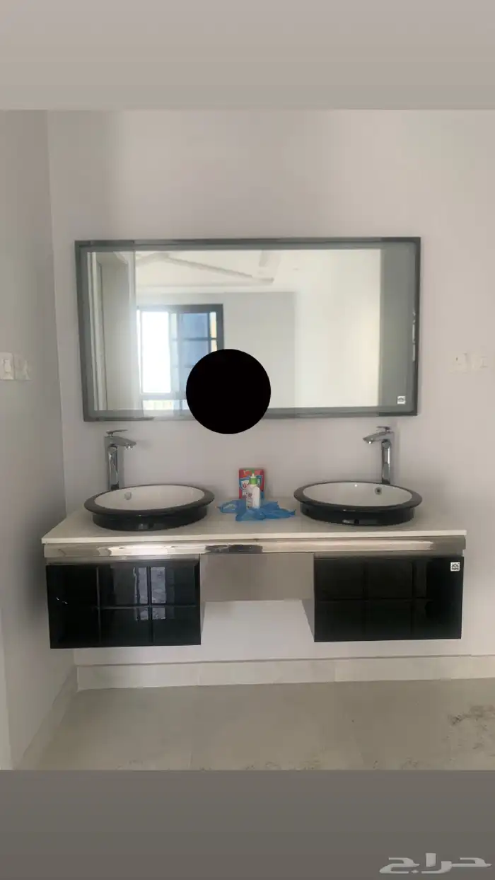 مغسلة فاخرة دبل مع مرايا كبيرة نظيفة جدا ولم ت ستخدم 0