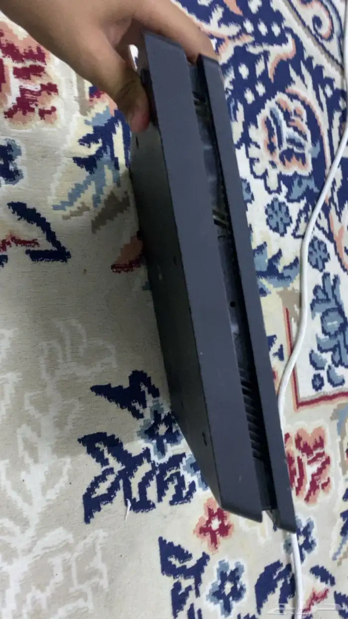 سوني 4 للبيع نظيف ومعه يد 1