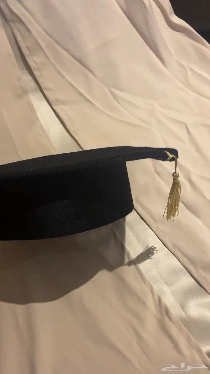 روب تخرج مع القبعه 2