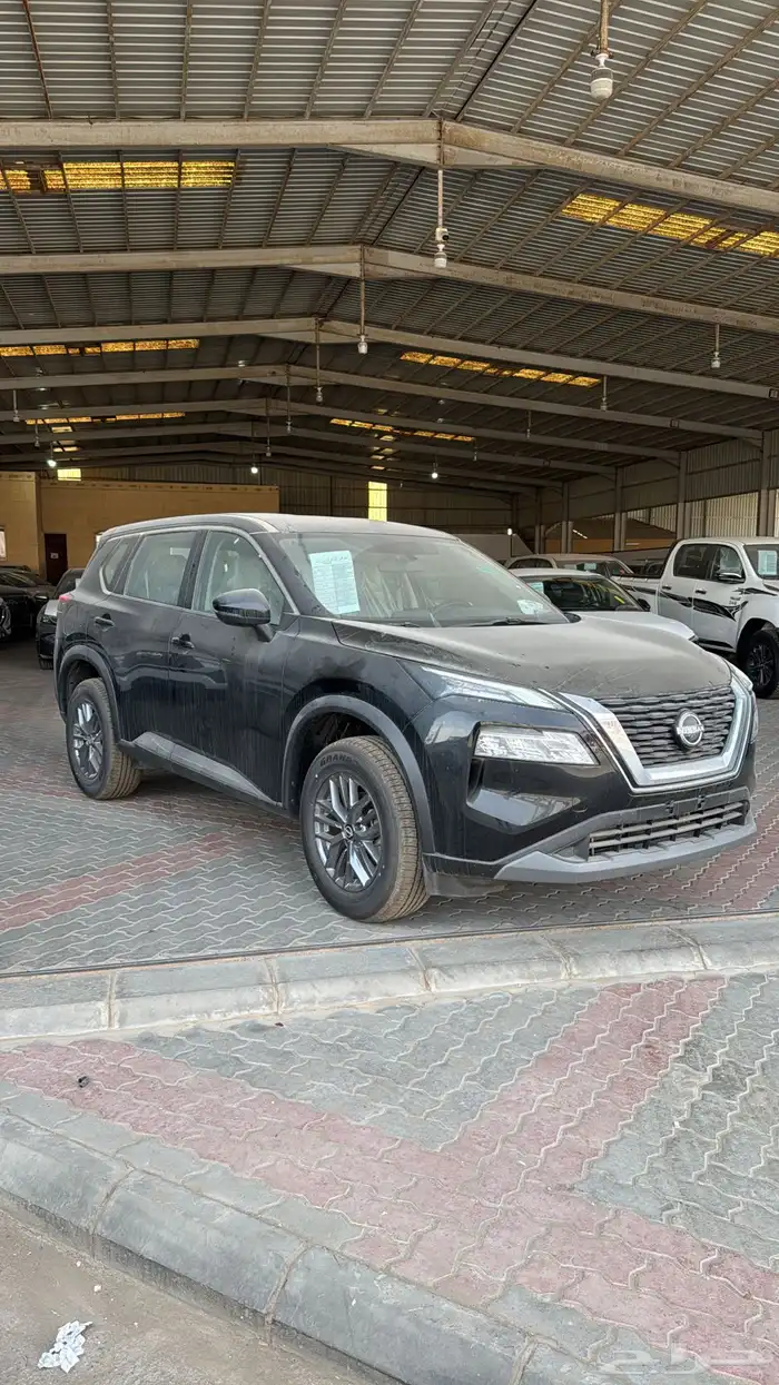 نيسان اكس تريل 5 ركاب ستاندر بنزين 2025 1