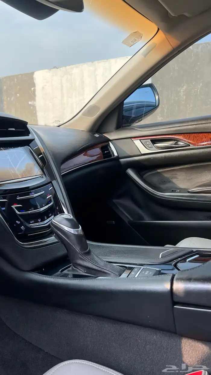 كاديلاك CTS 2015 ممشى 220 12