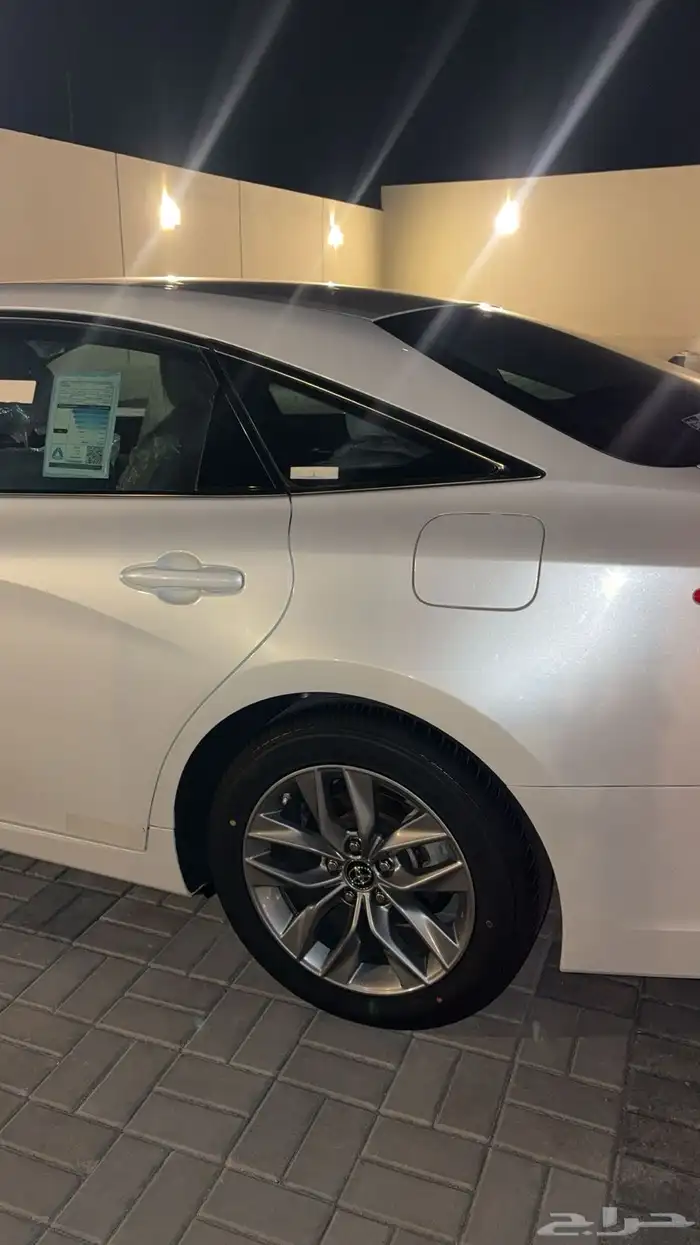 تويوتا افالون استاندر وكالة 3