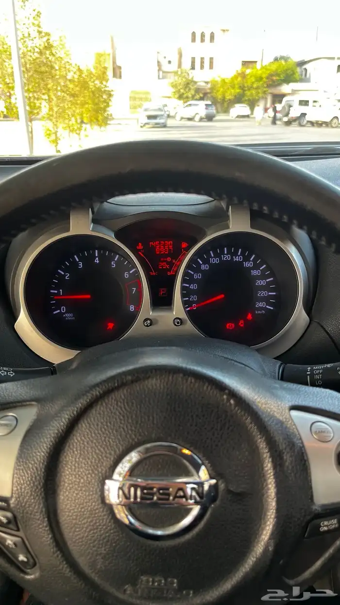 نيسان جوك. 2014 3