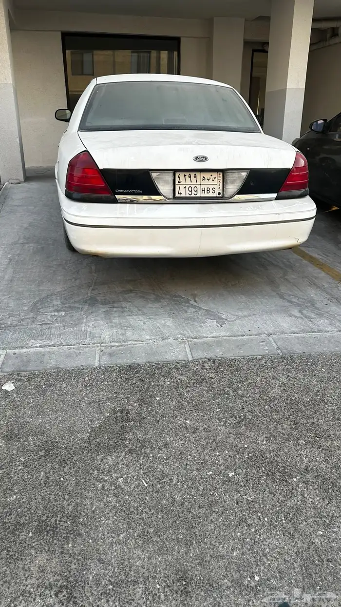 فورد فكتوريا 4