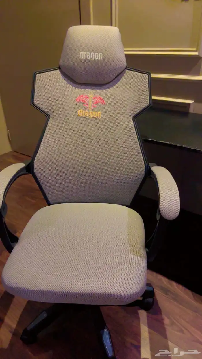 الطاولة   كرسي 1