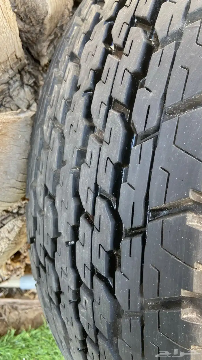 للبيع اربع كفرات برجستون مقاس 275 70R16 ب 900 5