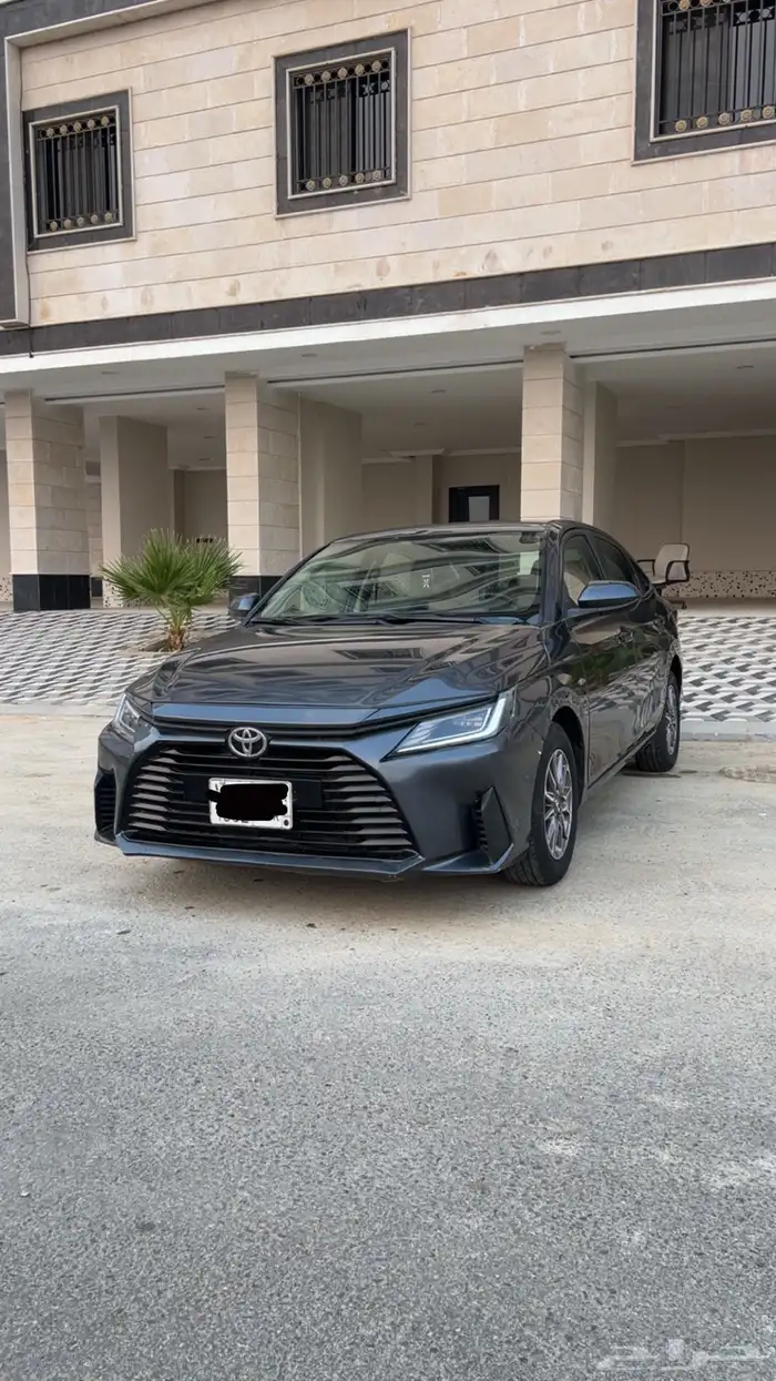 تويوتا يارس 2023 بحالة ممتازة وبسعر ممتاز 0