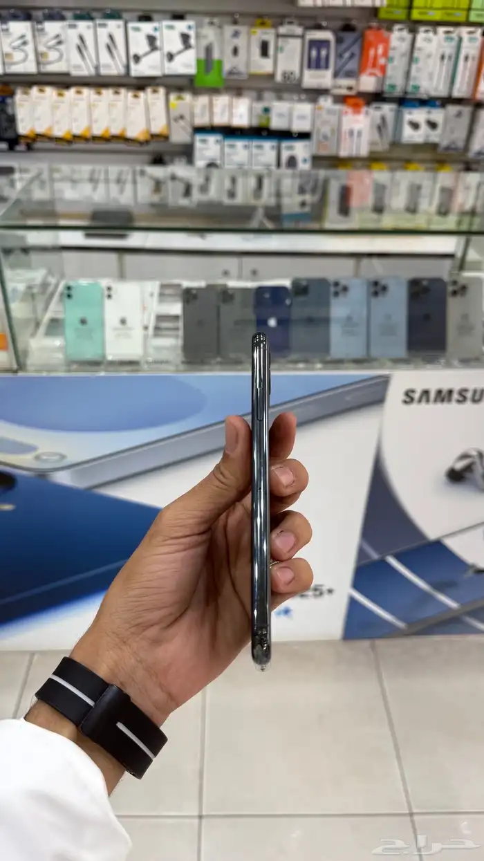 ايفون11برو ماكس 1