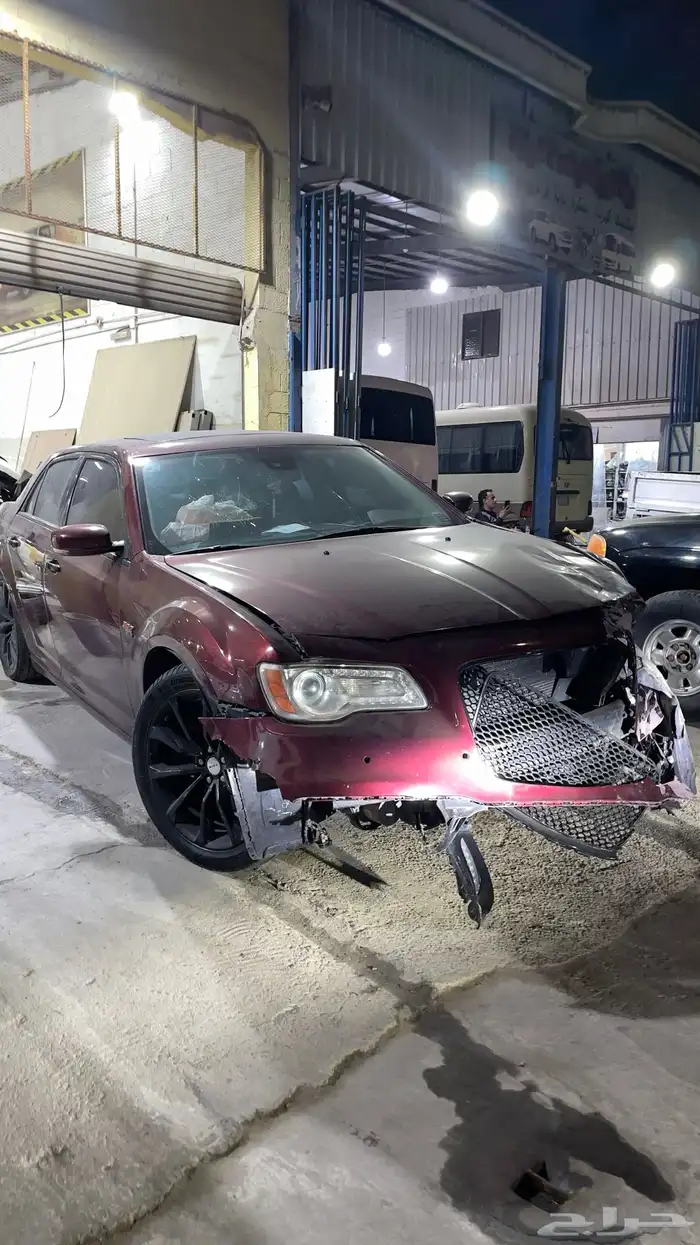 كرايزلر 5.7 V8 مصدومه 3