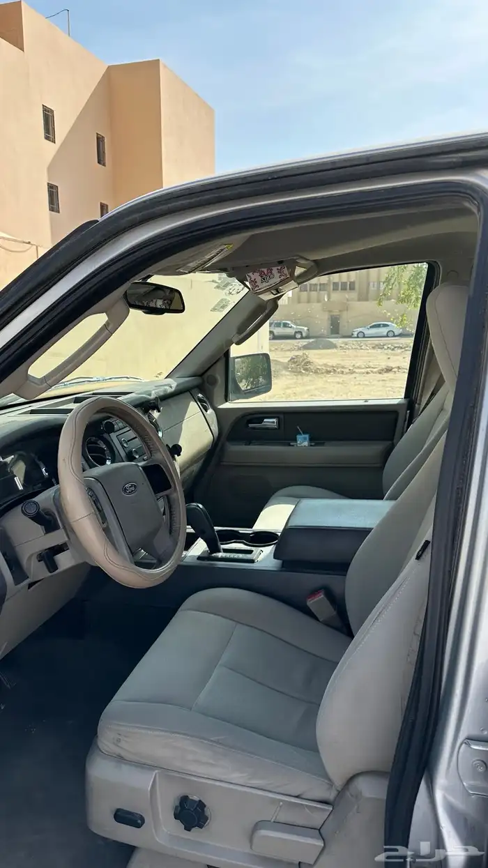 فورد اكسبيدشن فضي 2010 4