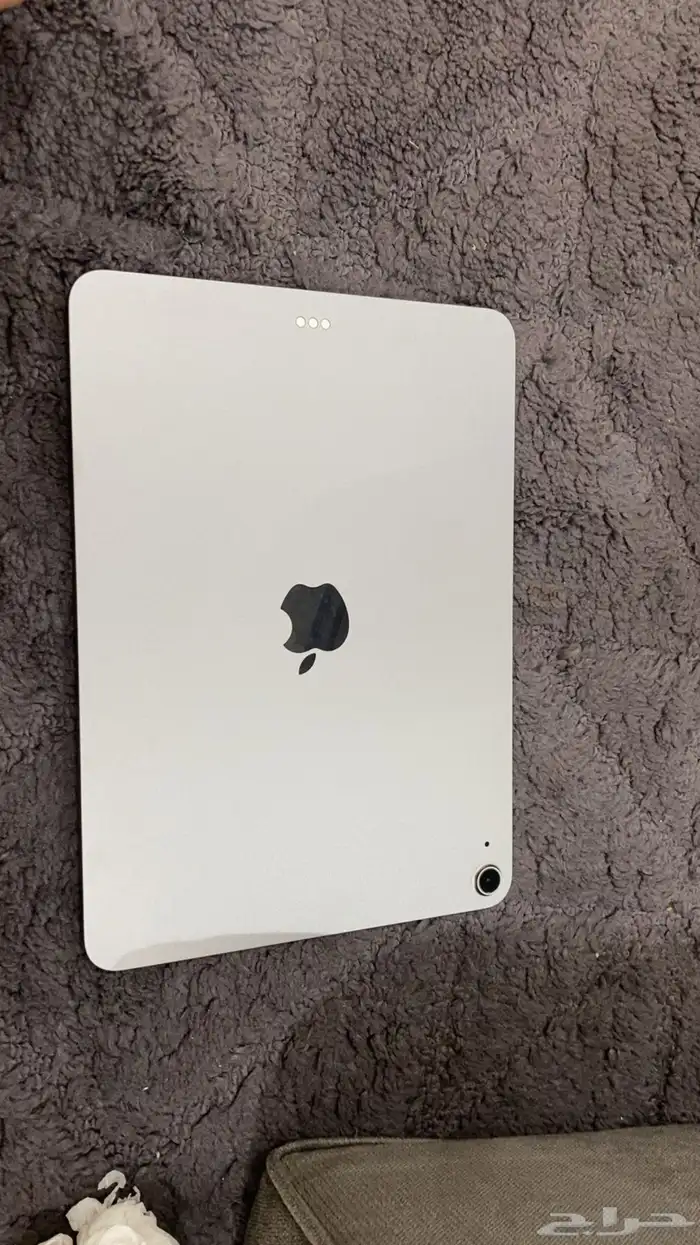 ايباد اير 2025 1