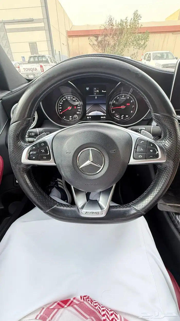 مرسيدس C200 موديل 2016 5