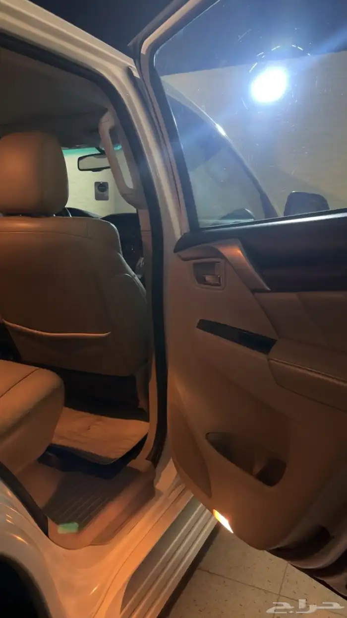 ميتسوبيشي مونتيرو 2018 5