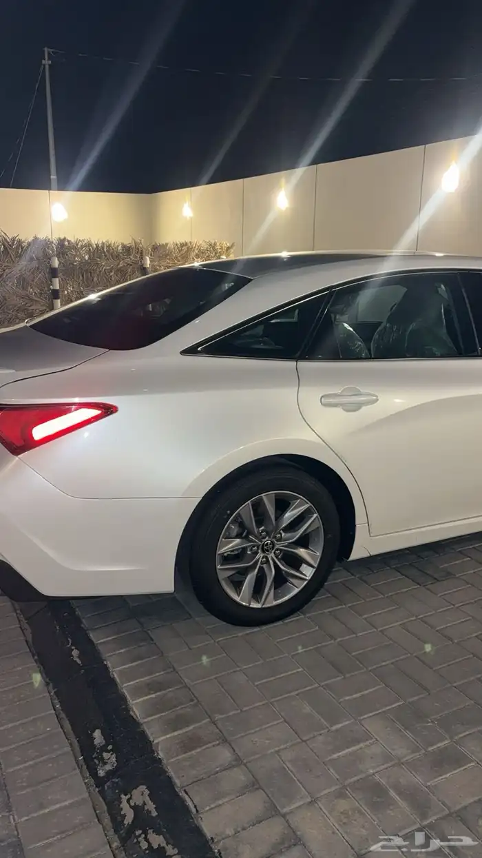 تويوتا افالون استاندر وكالة 16