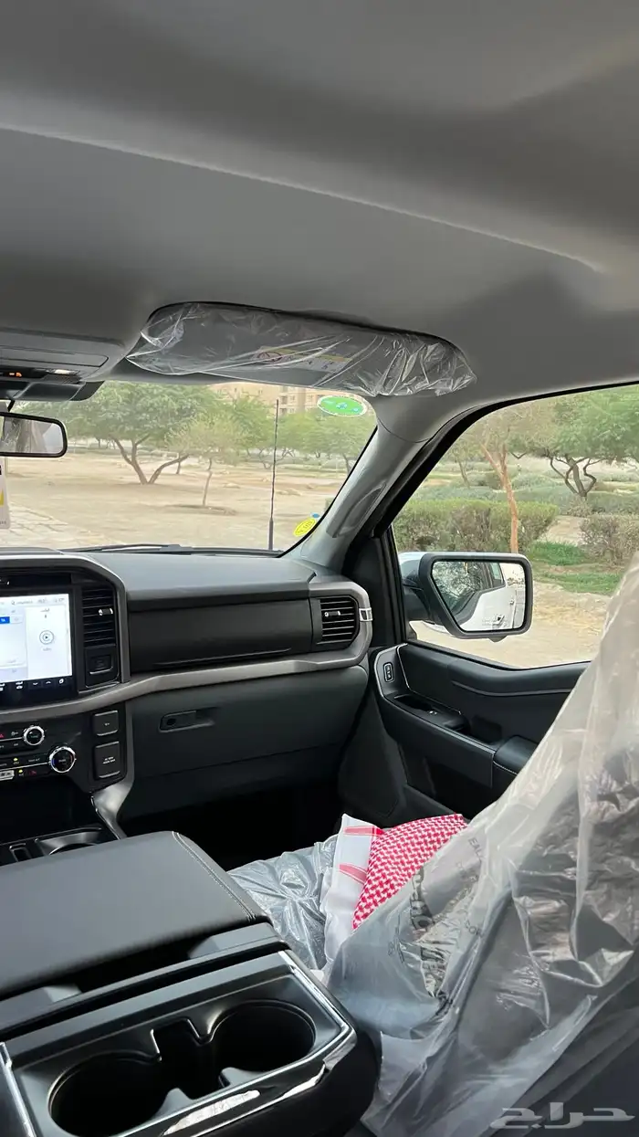 للبيع فورد أف F150 XLT جديد ممشى1250 كيلو فقط V8 أبيض 2025 19