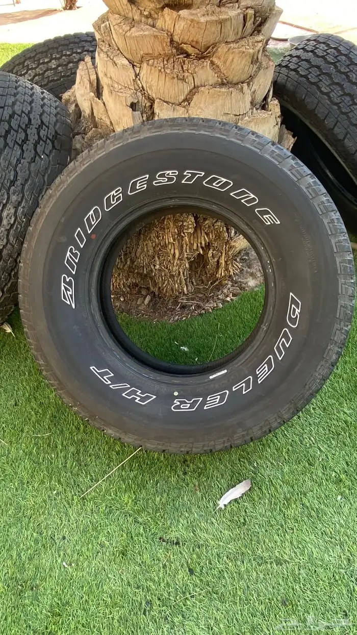 للبيع اربع كفرات برجستون مقاس 275 70R16 ب 900 6