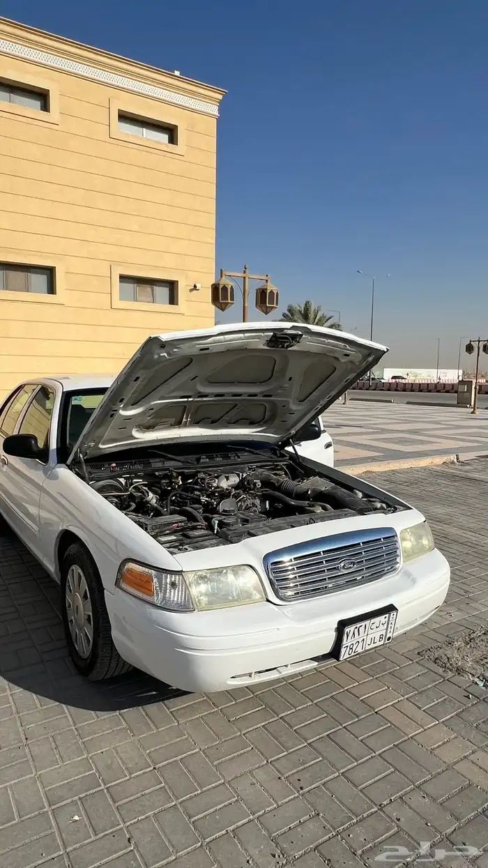 فورد فكتوريا 4