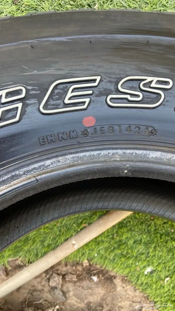 للبيع اربع كفرات برجستون مقاس 275 70R16 ب 900 1