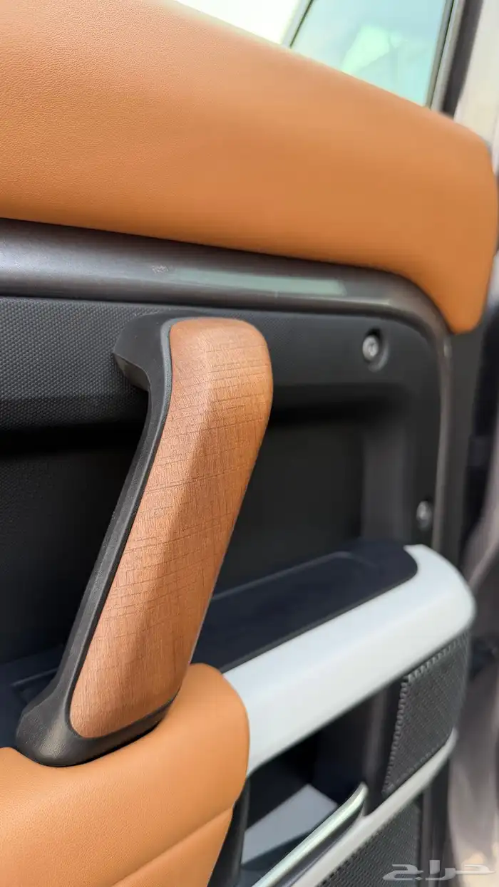 للبيع ديفندر 2023 HSE فل الناغي 6 سرندل 17