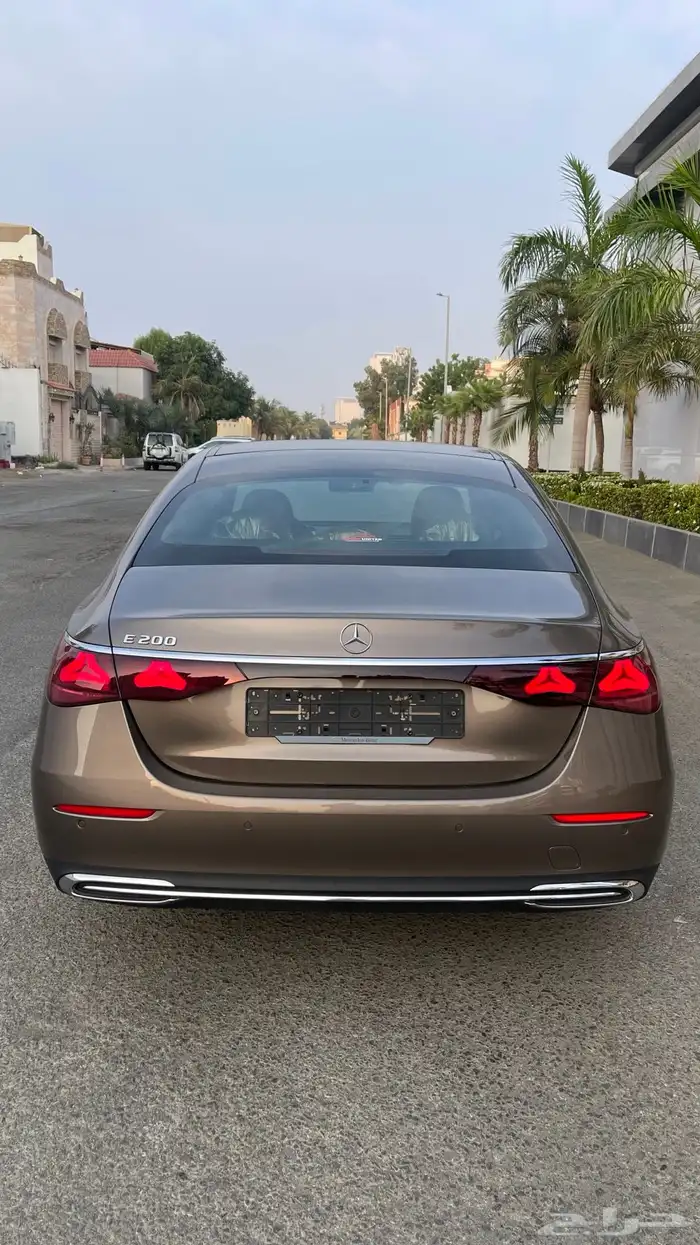 مرسيدس E200 2025 عداد 6 آلاف km ضمان الجفالي إلى 2027 5