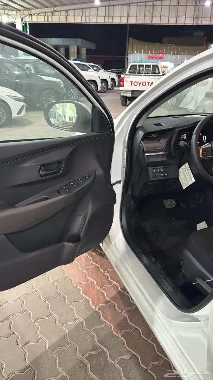 تويوتا يارس Y بلس بنزين 2026 6