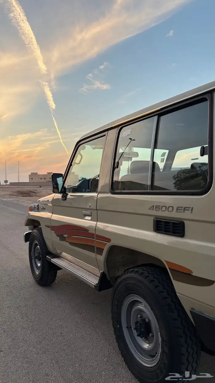 للبيع جيب ربع 2003 2