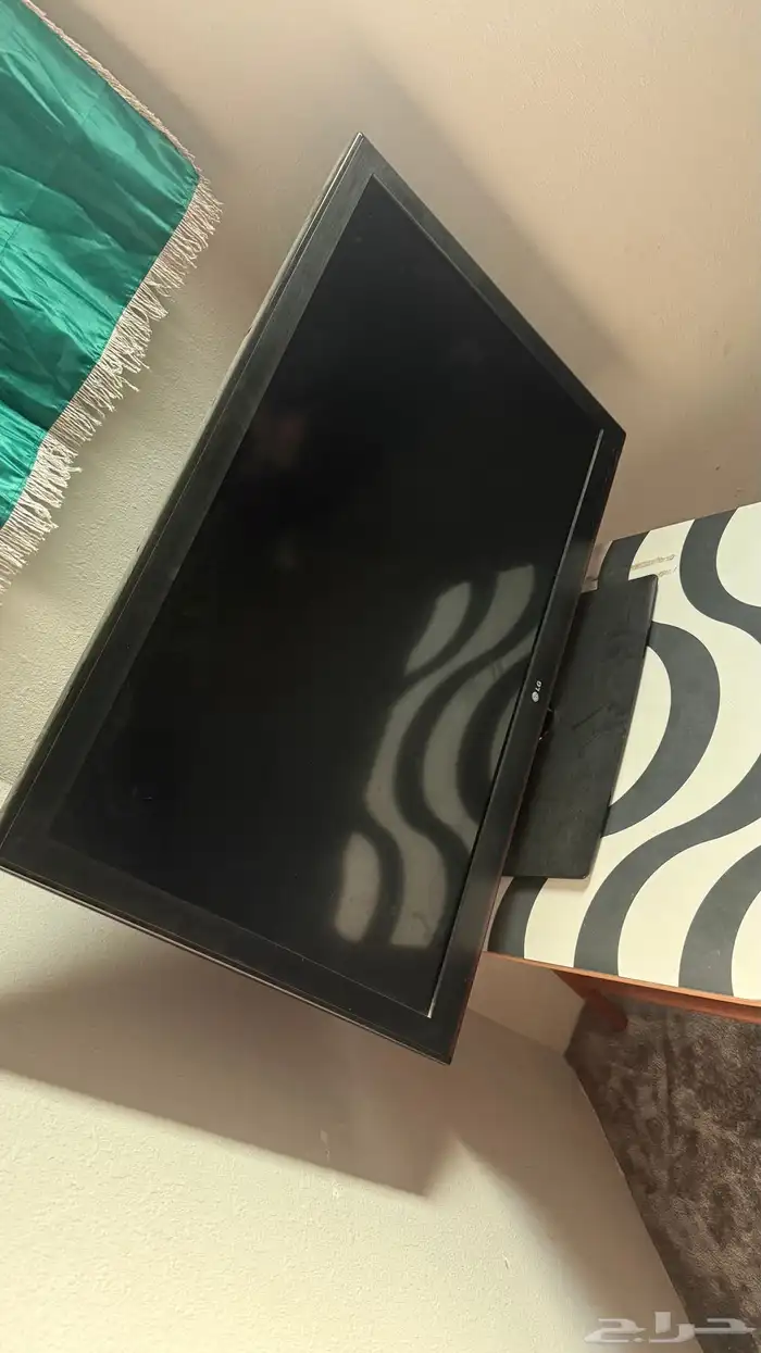 شاشه مسطحه LG 42 بوصه ( ليست سمارت ) شاشه عاديه 0