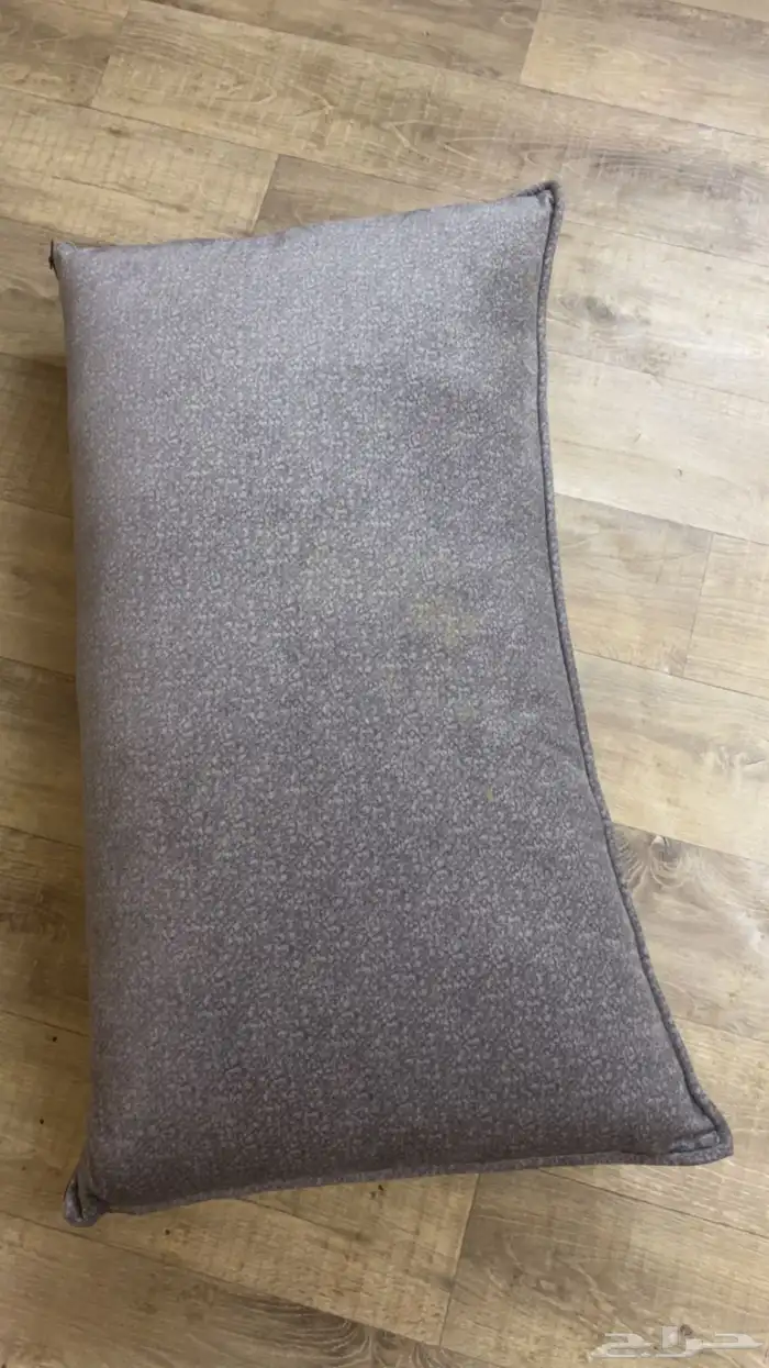 مساند مجلس مع3 مراكي وطاوله كبيره  2خدمه 0