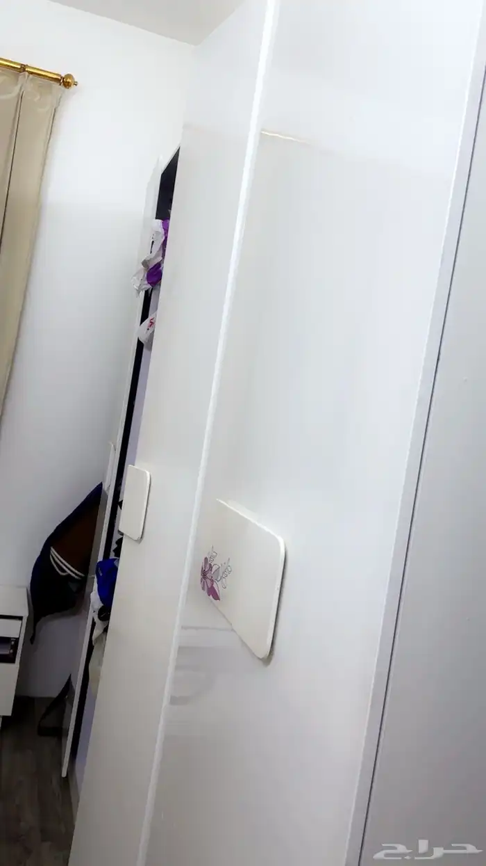 غرفة نوم بمرتبة سرير وكومدينا وحده وتسريحه ب6ادراج وشوفنيرا 1