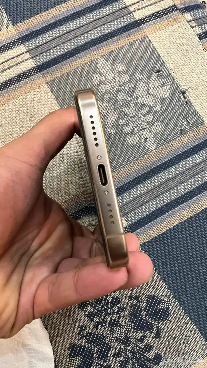 ايفون 16 برو ماكس 4