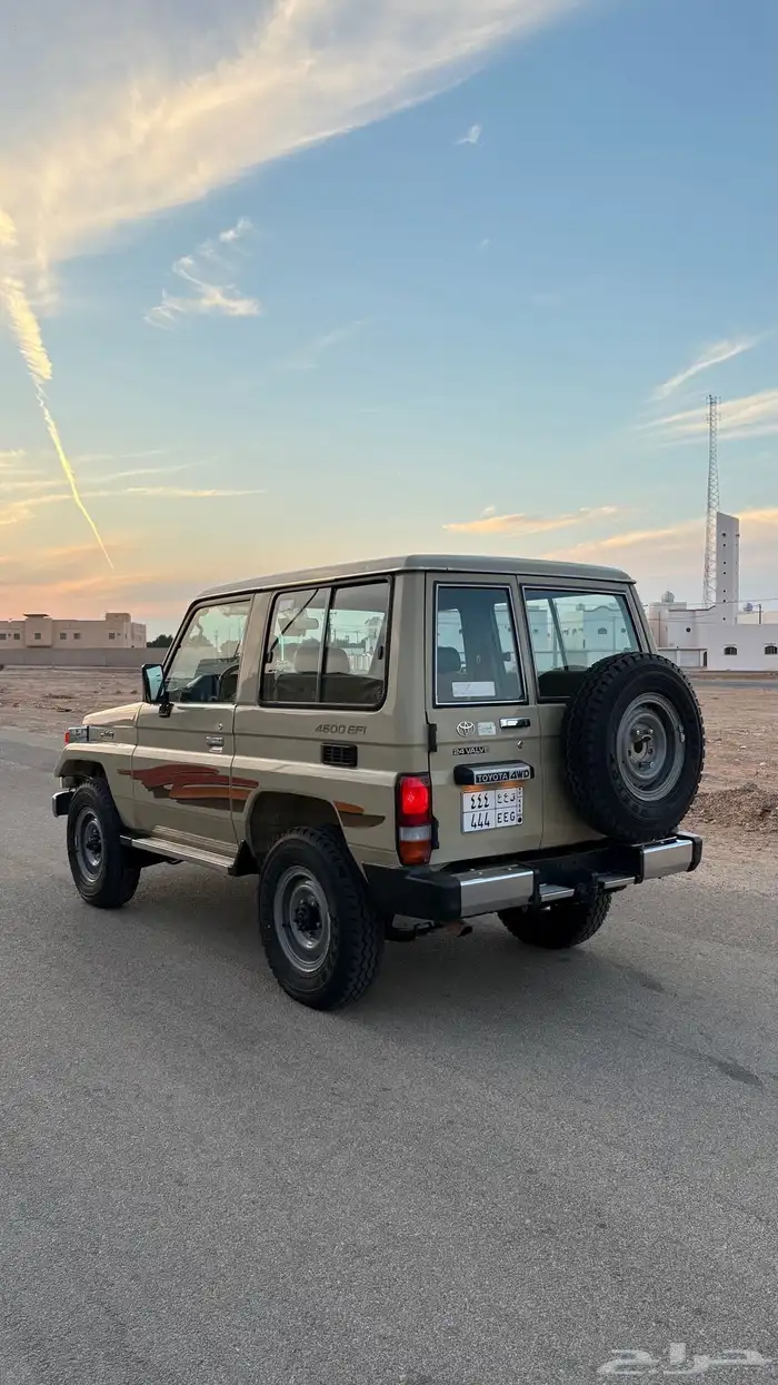 للبيع جيب ربع 2003 0