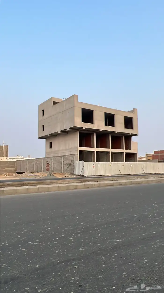 مبنى تجاري للاستثمار بحي الياقوت شارع صلاح الدين الايوبي 2