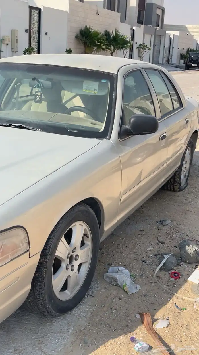 للبيع فورد فكتوريا 2008 السياره كل شي في شغال البيع تشليح 0