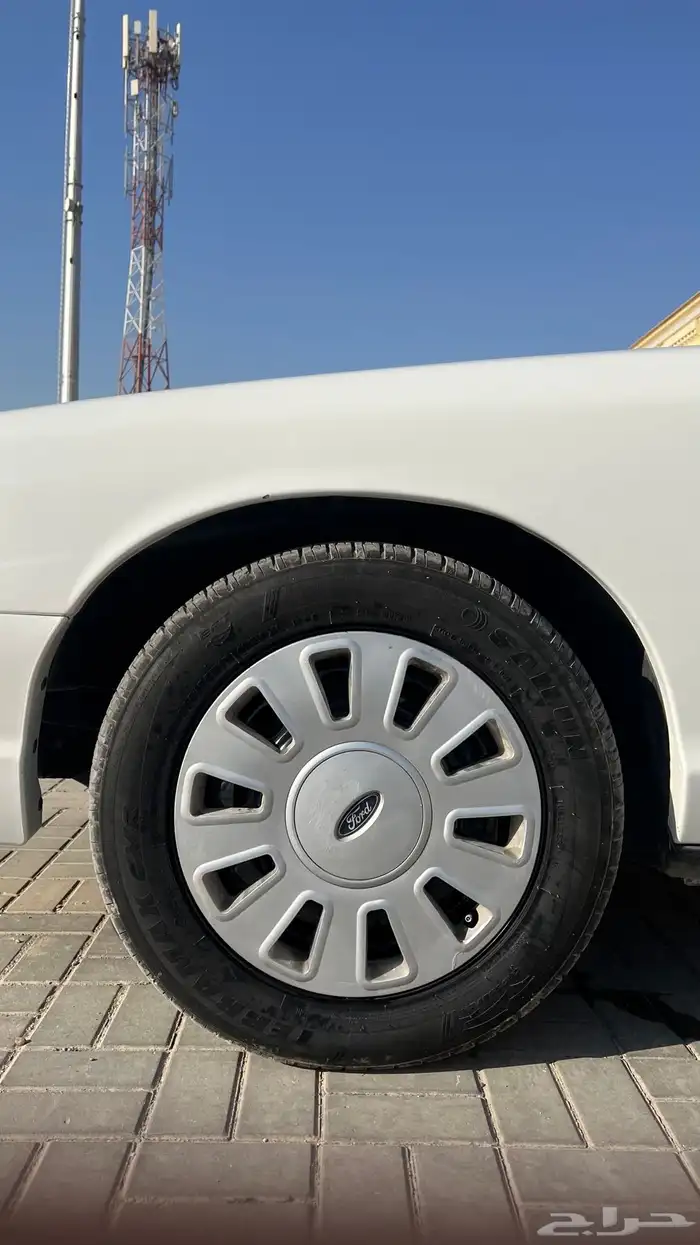 فورد فكتوريا 19