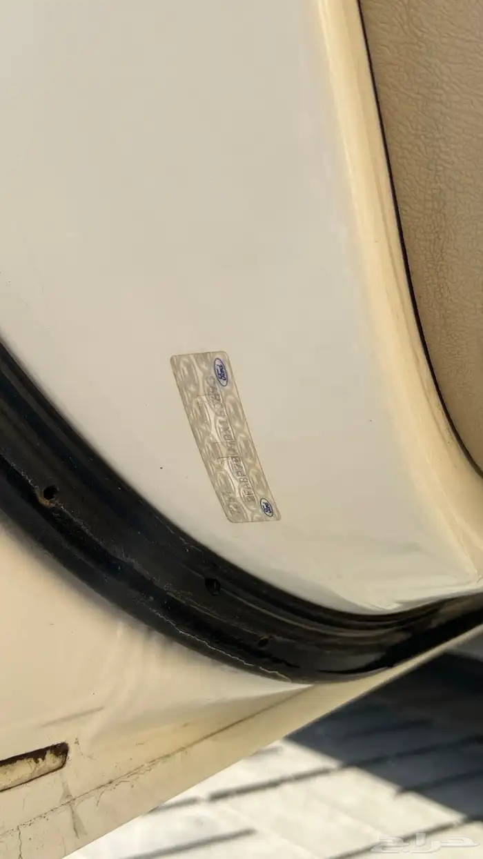 فورد فكتوريا 16