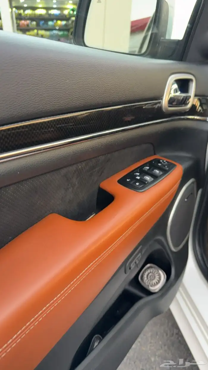 جيب شروكي SRT 9