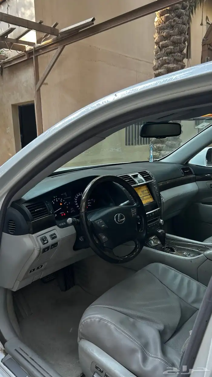 لكزس LS460 2010 10