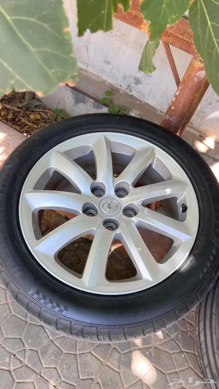 جنوط لكزس 460 بكفرات شبه جديده 4