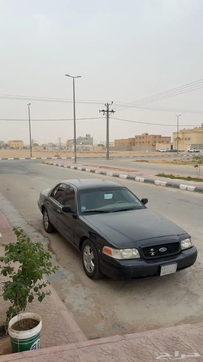 للبيع فورد فكتوريا تشليح 2008 0